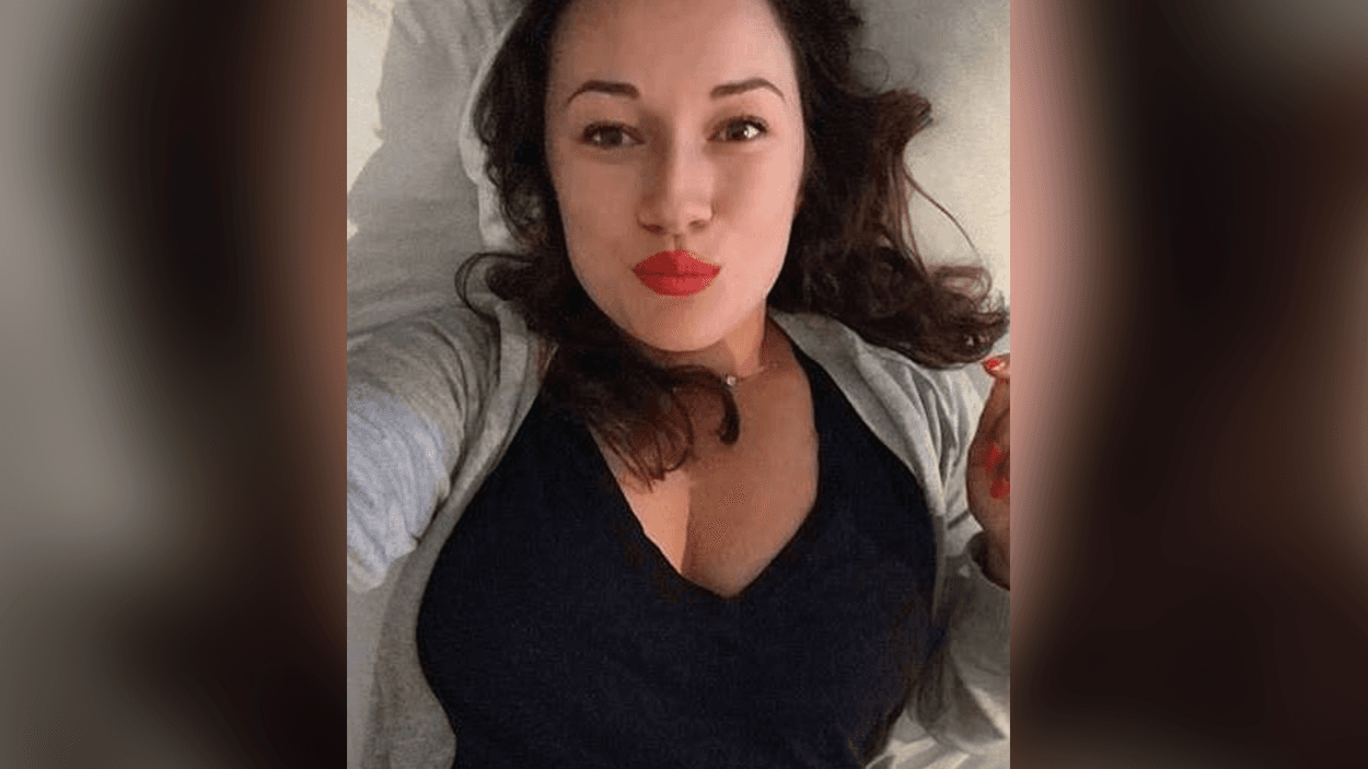 Woman sends 65,000 text messages after first date; arrested for stalking