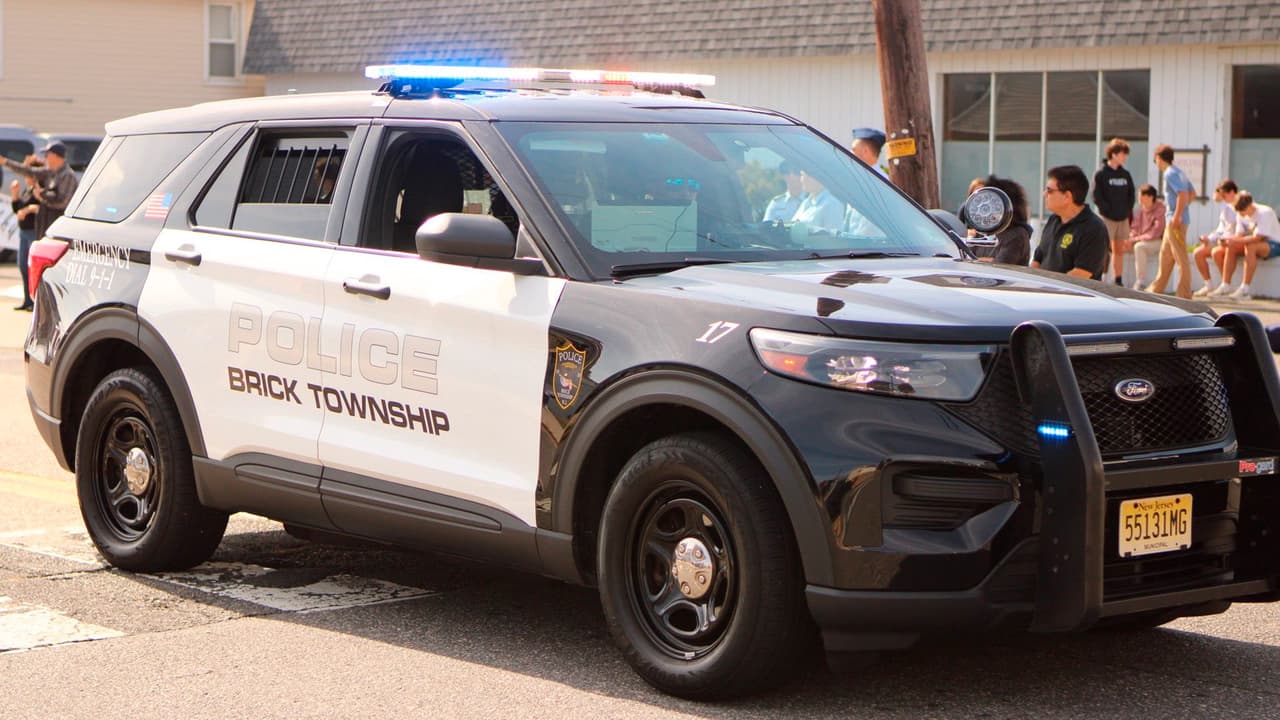 Joven de 20 años es acusada de apuñalar a su hermano de 2 años en el pecho en Nueva Jersey