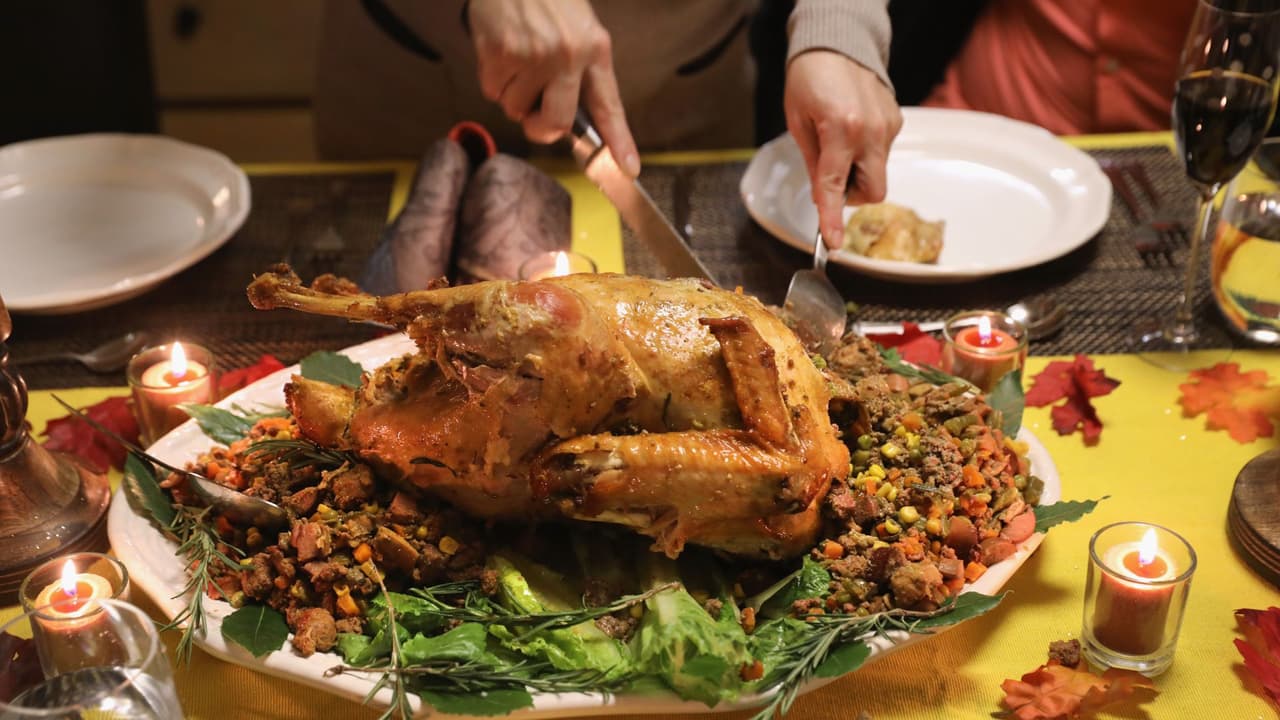 ¿Es seguro recalentar la comida de la cena de 'Thanksgiving'? Ten en cuenta estas recomendaciones