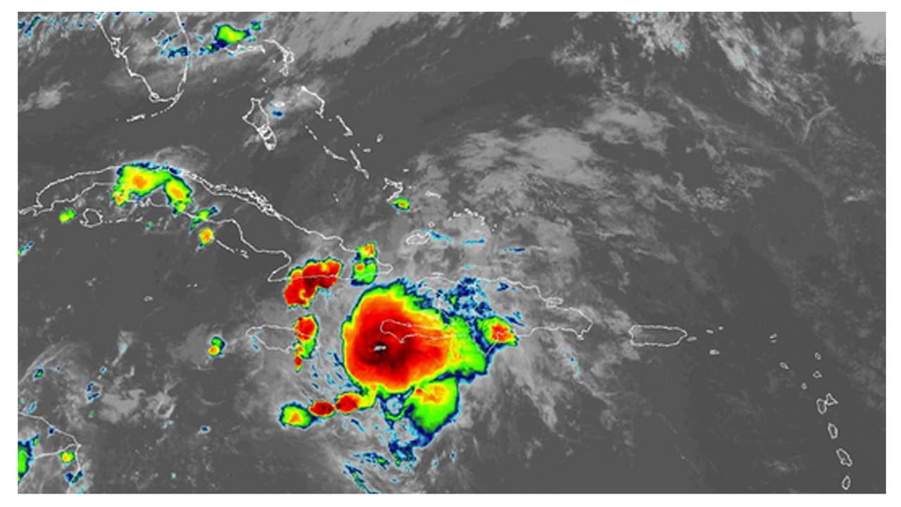 Emiten vigilancia de tormenta tropical para los Cayos de Florida mientras Elsa avanza hacia Cuba