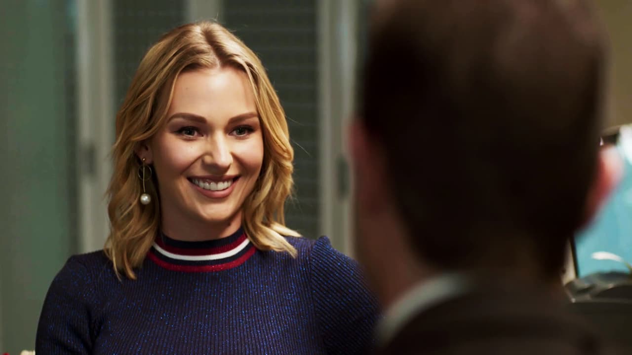 Al mismo tiempo y en medio de su misión para cambiar el rumbo del negocio de sus socios, Miguel conoció a 
<b>Jimena </b>(
<b><a href="https://www.univision.com/temas/irina-baeva" target="_blank">Irina Baeva</a></b>), una experta en finanzas a quien le pidió que trabajara con él.