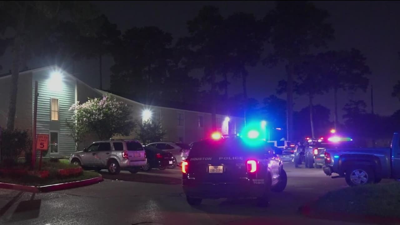 Hombre dispara contra conductor tras molestarse por ruido de su vehículo en Houston
