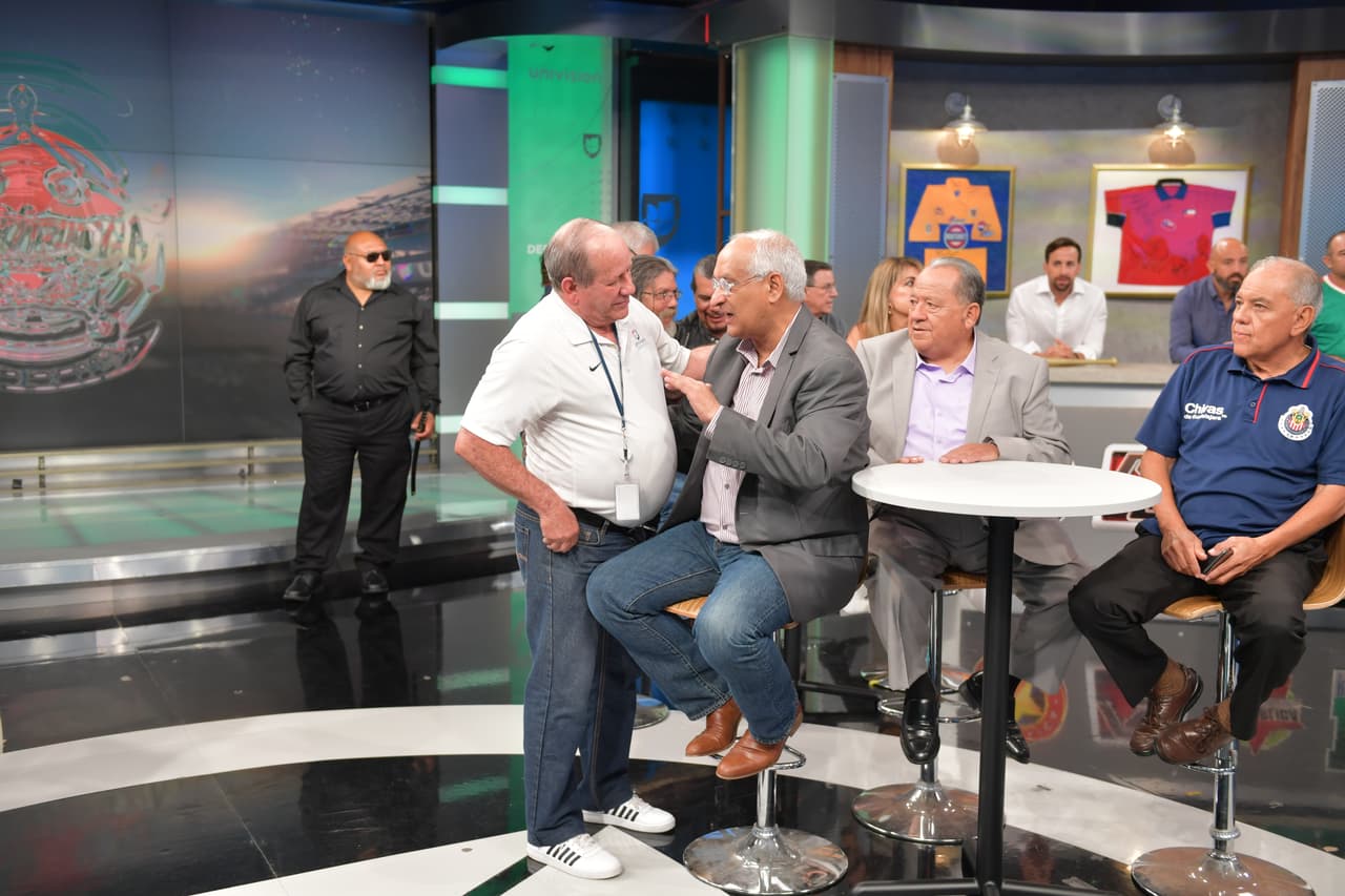 República Deportiva cumple 20 años de alegría e información y así los vivimos este domingo.