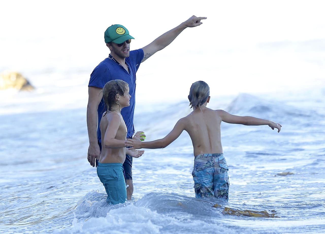 Por lo que tampoco es raro verlo saliendo de vez en cuando con ella en plan de amigos.