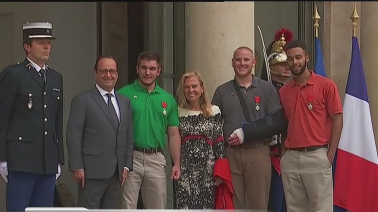 Condecoran a jóvenes héroes de Sacramento por frenar masacre en tren de Francia