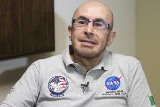 El primer astronauta mexicano Rodolfo Neri Vela.