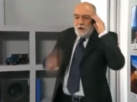 Gnecco nació el 15 de abril de 1937 en Bogotá, Colombia. Fue actor de cine, teatro y televisión.