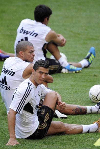 Chelsea recibió 44.5 millones de euros ($64.1 millones). El semifinalista Schalke obtuvo 39.75 millones de euros ($57.3 millones) y Real Madrid ganó 39.3 millones de euros ($56.6 millones).