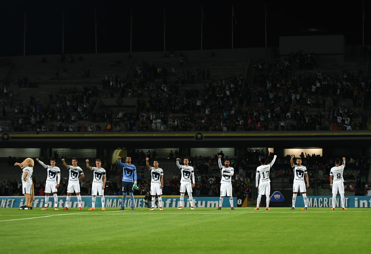 A pesar de ser un horario complicado y la Copa MX, fueron varios los aficionados de los Pumas que llegaron al Olímpico Univeristario a ver su equipo.