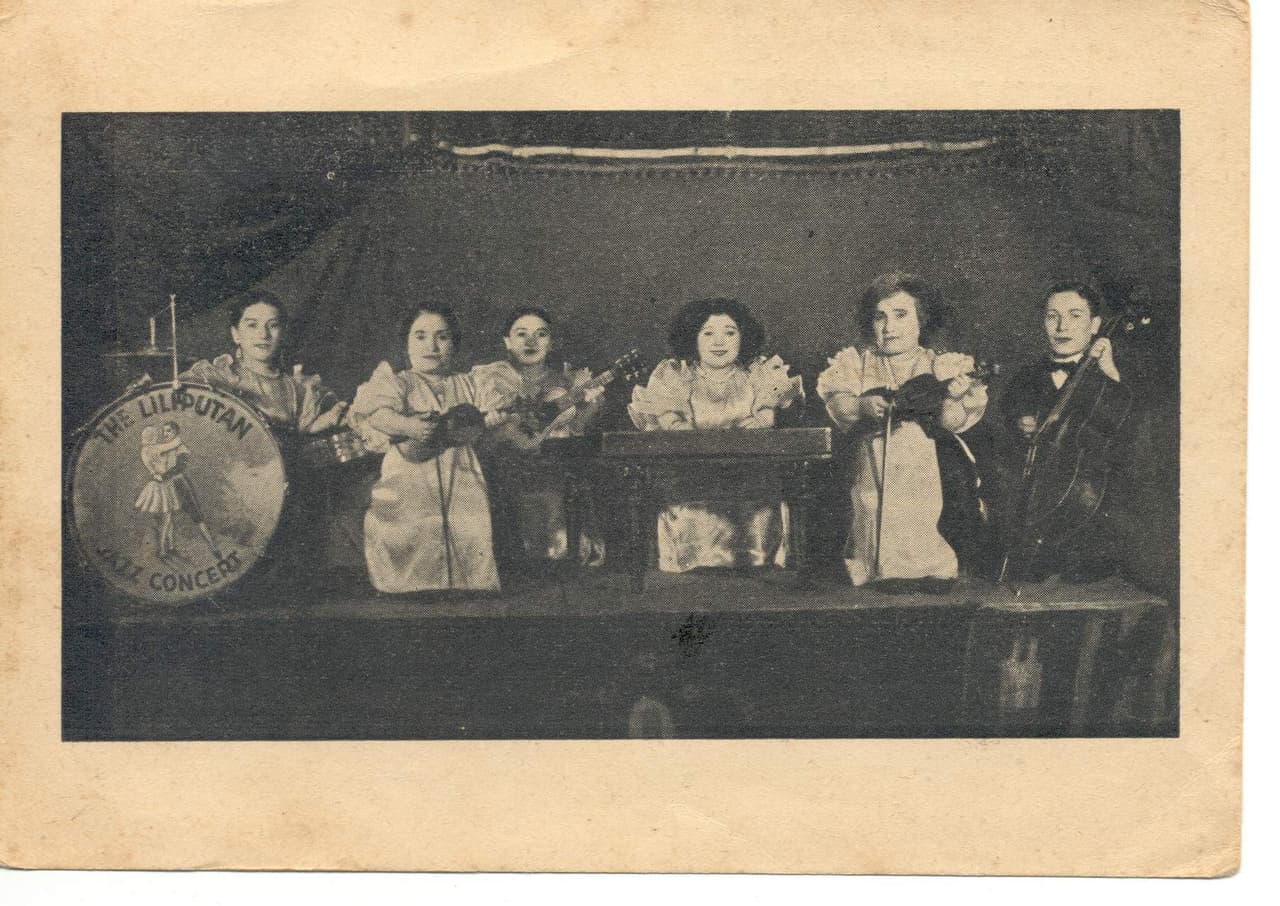 Desde 1934, la familia húngara Ovitz ganó fama por toda Europa por su música y show elegante.