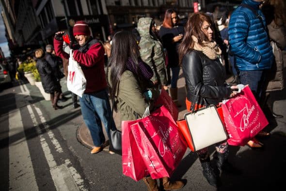 La medida fue, dijeron, en consideración con la tradición y con las familias de sus trabajadores.