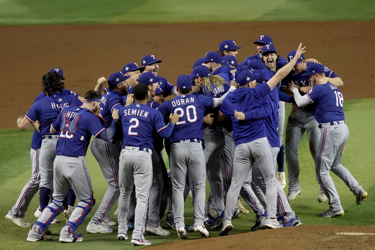 Texas Rangers es campeón de la Serie Mundial por primera vez