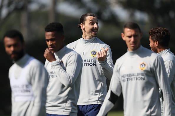 Jonathan Dos Santos catapulta a Zlatan a nominación de Puskas