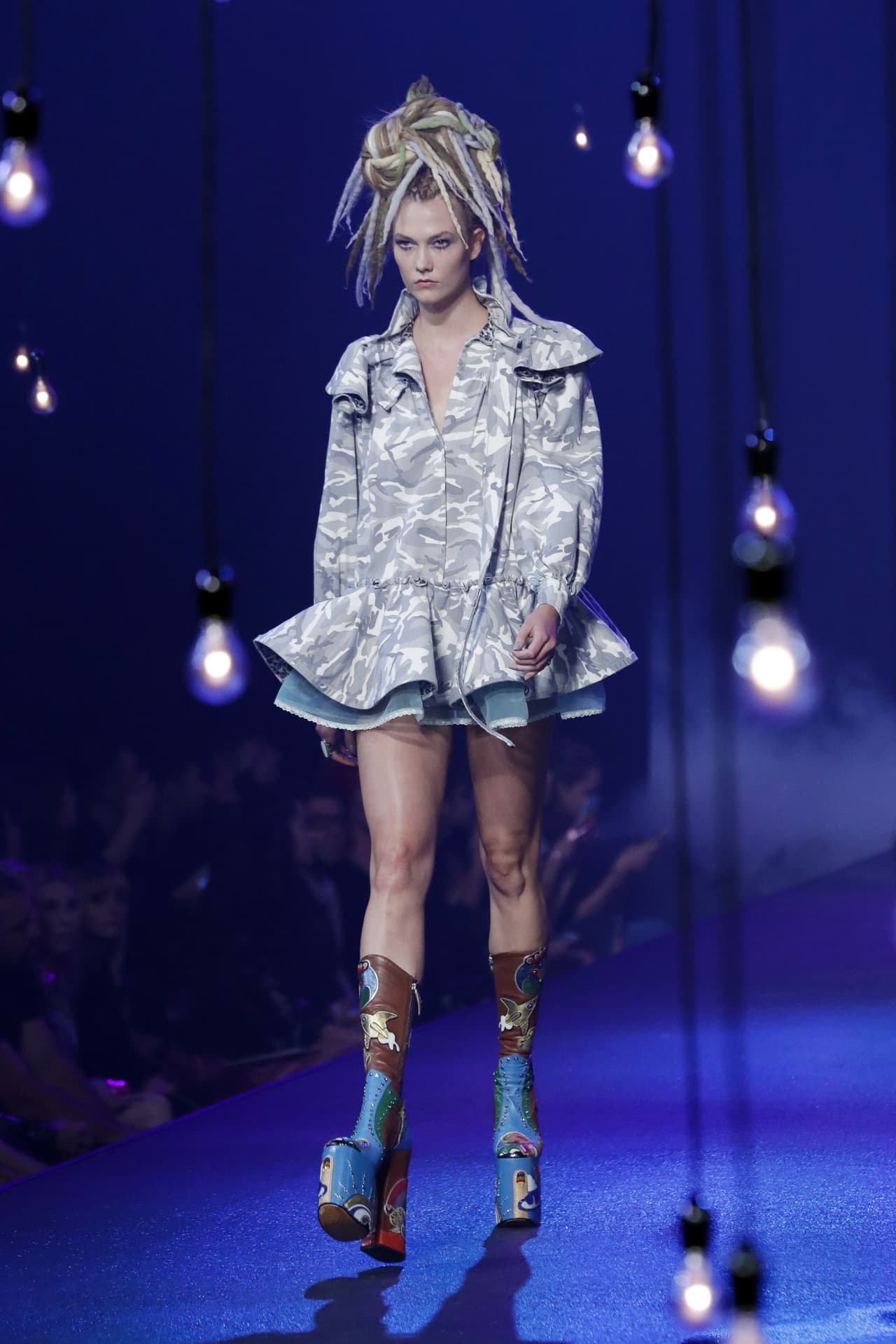 Desafortunadamente Marc Jacobs tuvo que defenderse de los ataques que lo calificaron de apropiación de otra cultura.