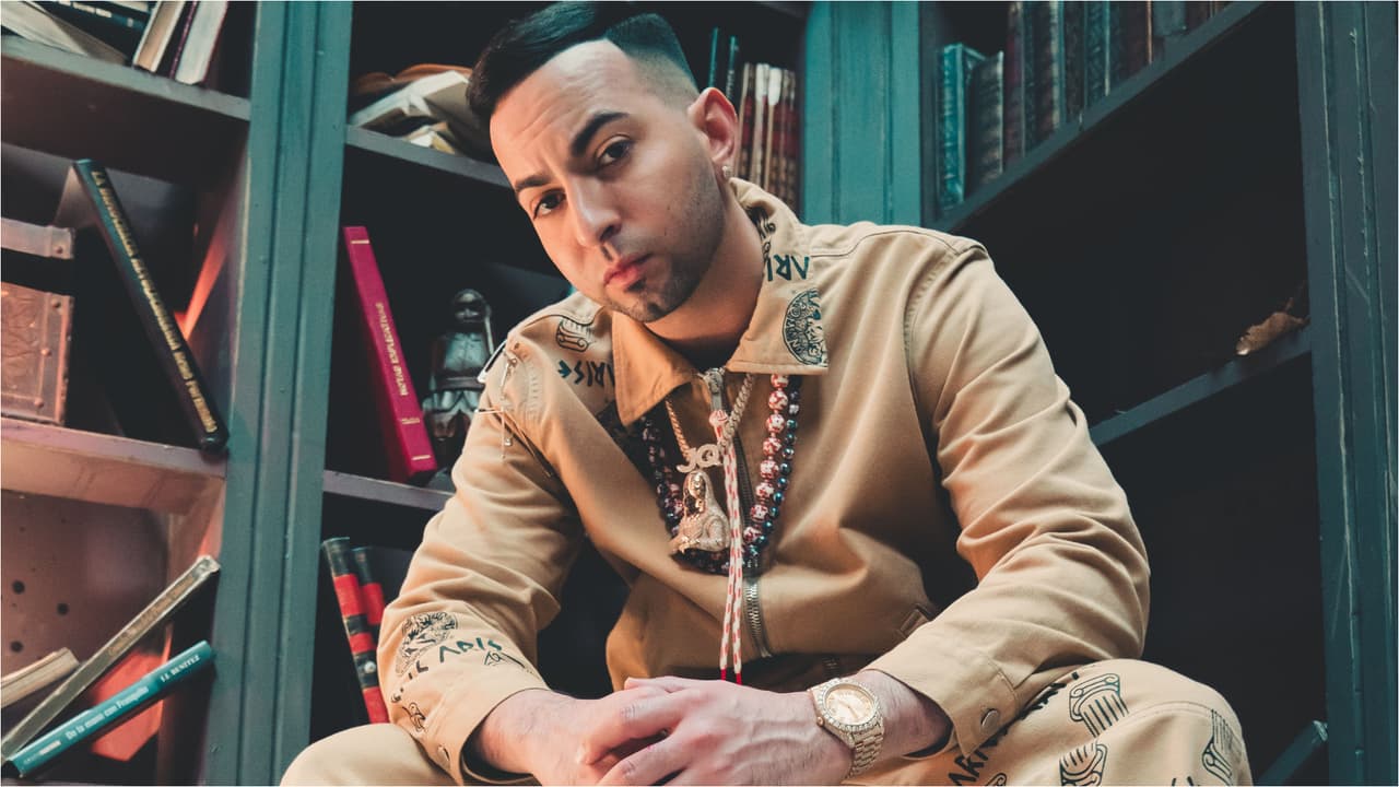 <h3 class="cms-H3-H3"><b>Justin Quiles </b></h3>
<br>Dirá presente a la celebración con Anitta, con quien cantará el tema ‘Envolver’. El cantante está nominado en cuatro categorías de Premio Lo Nuestro entre las que se encuentran Artista Masculino del Año – Urbano y Canción del Año – Urbano.