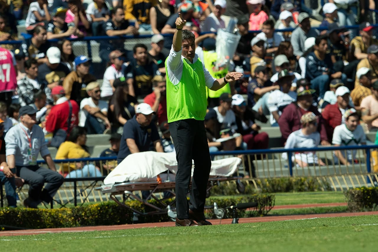 Pumas golea y vence a San Luis 4-0. Con doblete de Carlos Gonzalez, gol de Fabio Álvarez y Juan Ignacio Dinenno, los universitarios se colocan como segundos de la tabla en la Liga MX.