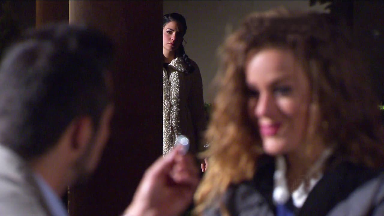 ¡Qué mala suerte tienes Pedro! Fiorella te vio y ahora cree que le acabas de regalar ese anillo a Aitana.