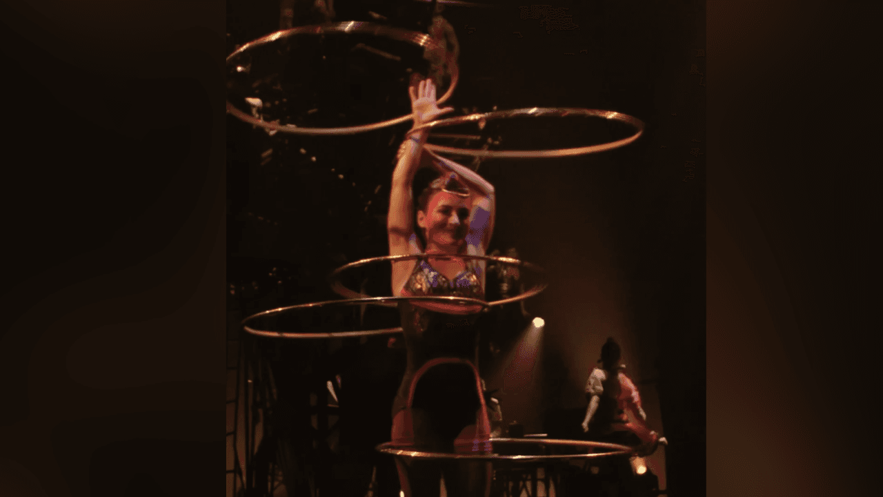 Puedes entrar 
<a href="https://www.cirquedusoleil.com/usa/san-antonio/bazzar/buy-tickets" target="_blank">a este enlace</a> para comprar tus boletos si es que planeas asistir.