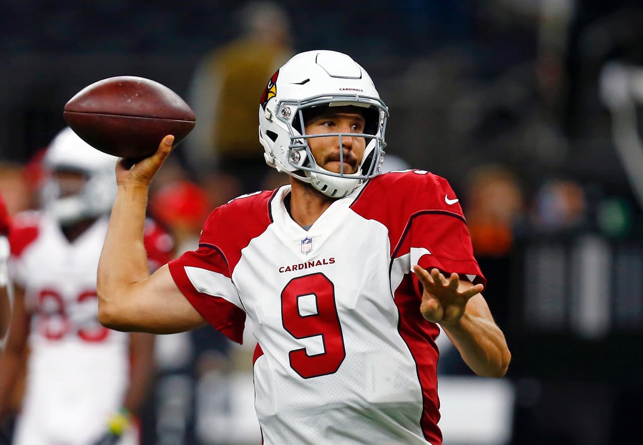 28) 
<b>Sam Bradford, Arizona Cardinals</b>. Cuando ha estado sano no cabe la menor duda que se trata de un quarterback por encima del promedio. Ese es el problema con él a últimas fechas, su salud.
