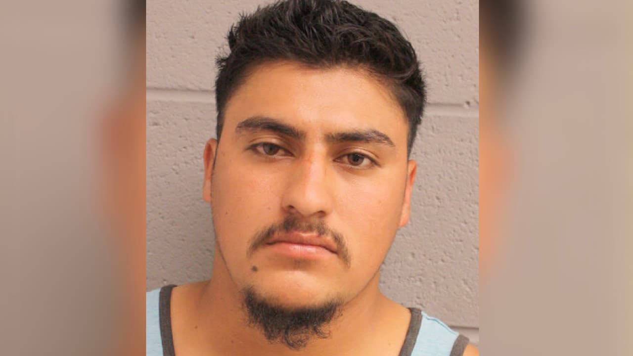 José M. Carmona, de 24 años, fue detenido por ser sospechoso de manejar ebrio.