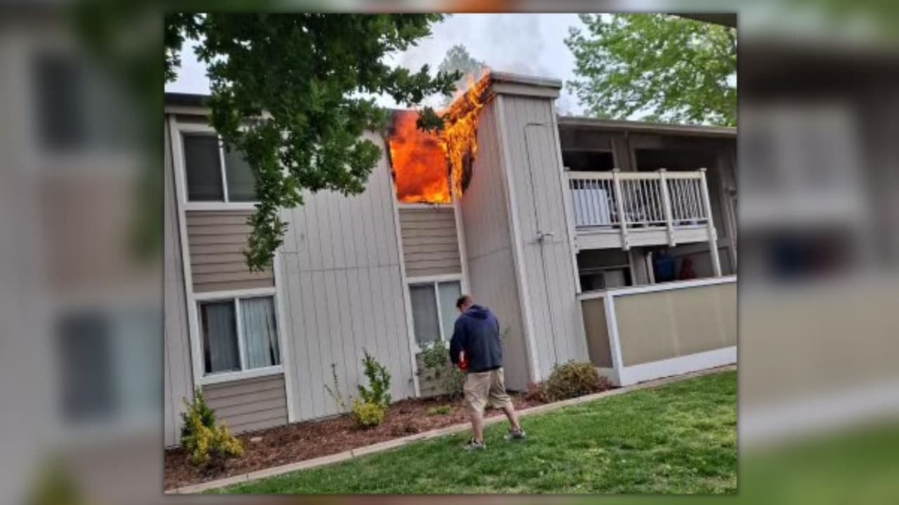 Mueren dos perros y quedan desplazadas 12 personas tras incendio de apartamentos en Citrus Heights