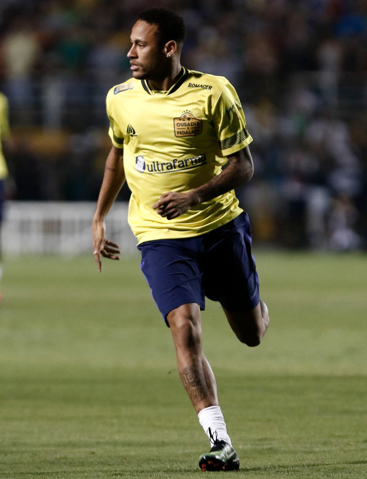 Parte de la recaudación obtenida esta noche será invertida en el Instituto Proyecto Neymar Jr., un complejo que aúna deporte y educación y alberga a 2.400 niños en Praia Grande, en el literal del estado de Sao Paulo.