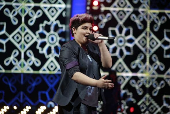 Stephanie regresó en otro duelo triple para ganarse su boleto a la final de Va Por Ti.