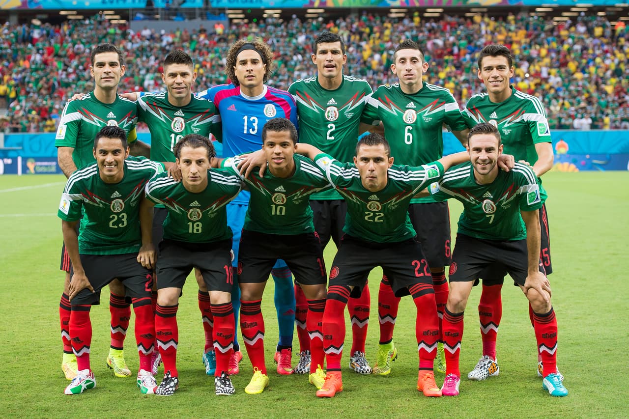 <b>2014. </b>Arriba: Rafael Márquez, Oribe Peralta, Guillermo Ochoa, Francisco Rodríguez, Hector Herrera, Hector Moreno. Abajo: José Vazquez, Andrés Guardado, Gio Dos Santos, Paul Aguilar, Miguel Layún.
