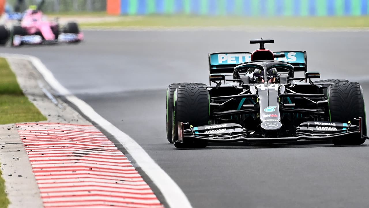 Hamilton domina a placer en Hungría y 'Checo' Pérez termina séptimo