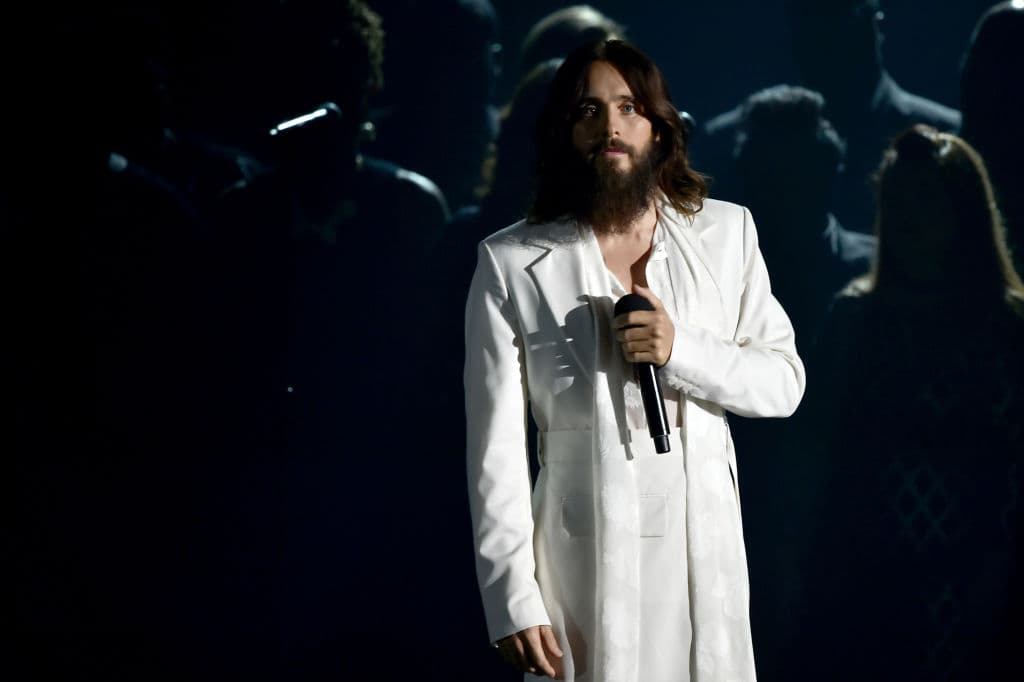 Jared hizo memoria al momento en el que ganó el premio y dijo, “lo único que recuerdo de él es que cuando lo gané, esa noche se lo dejé tomar a todo el que me lo pedía prestado”.