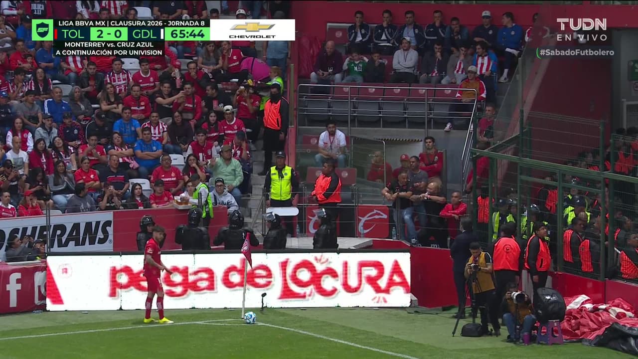 ¡TIRO ATAJADO! disparo por Marcel Ruíz.