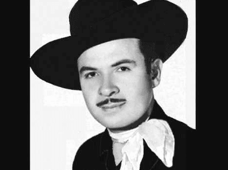Antonio Aguilar era un estuche de monerías: actor, cantante, compositor, productor, intérprete, guionista, cineasta y argumentista.