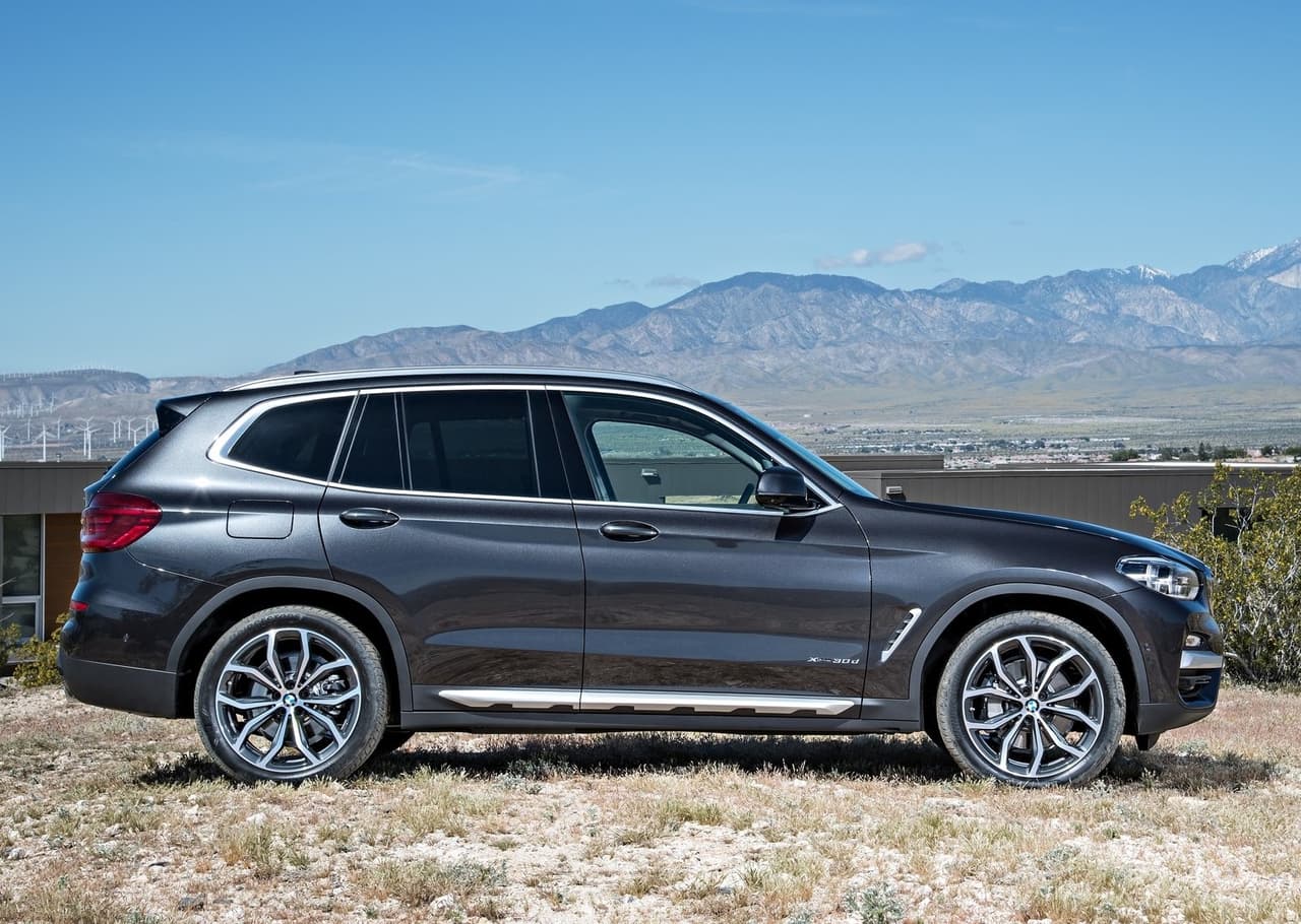 Conoce a continuación los 10 carros y camionetas que se deprecian más luego de cinco años de uso.
<br>
<br>
<b>Relacionado:</b> 
<a href="https://www.univision.com/carros/ranking-de-carros/estos-son-los-carros-que-se-deprecian-menos-tras-cinco-anos-de-uso-fotos"><u>Estos son los carros que se deprecian menos tras cinco años de uso</u></a>