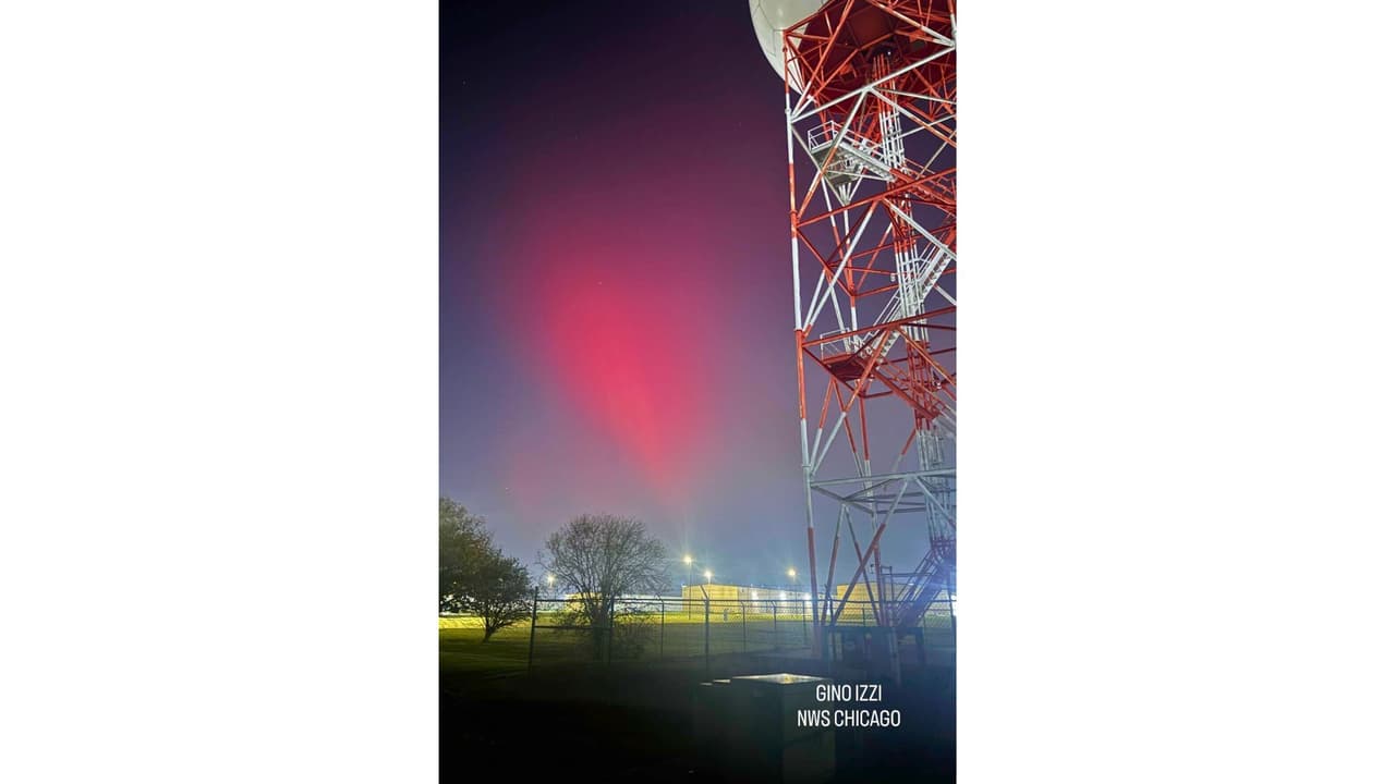 Durante tormentas geomagnéticas fuertes,
<b> las auroras pueden aparecer más débiles al ojo humano, pero aún ser captadas por cámaras o teléfonos inteligentes</b> usando modo nocturno, lo que permitió que muchos registraran el espectáculo desde Chicago.