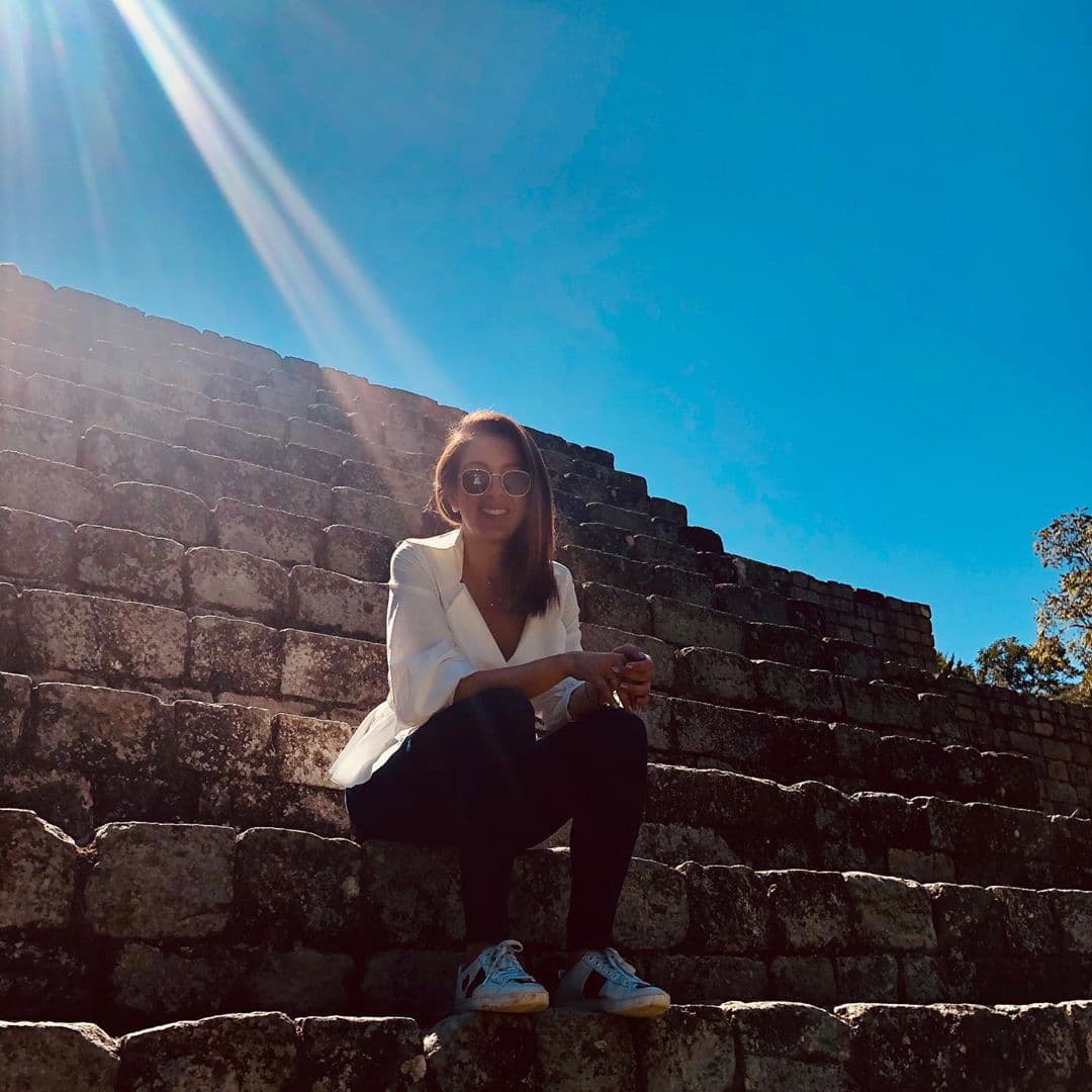 "Mi familia es de Copan y de pequeña veníamos siempre a este hermoso lugar. Pasan los años y la emoción es la misma", mencionó la presentadora de Despierta América.