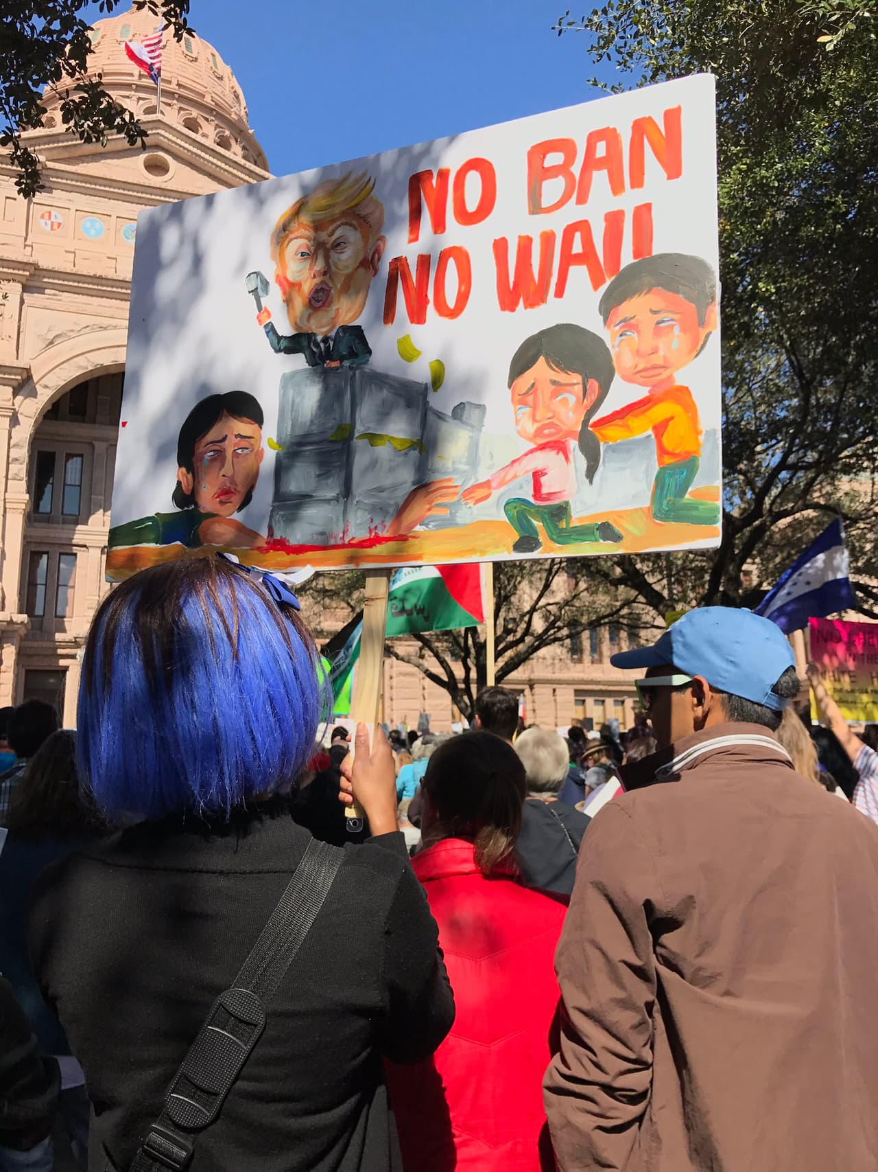 Mensaje: “Sin restricciones, sin muro”
<br>