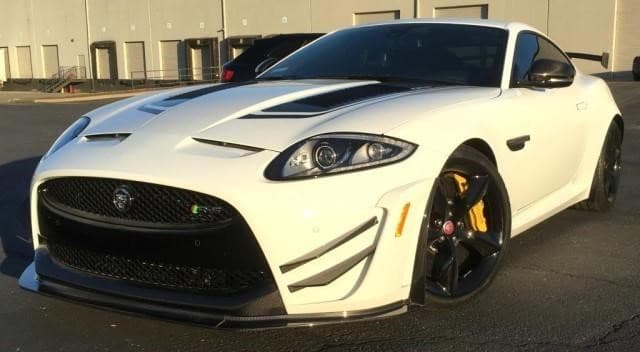 “Tenemos Ford Mustang clásicos de los años 70, Humvees de los 90, un Austin-Healey de 1960 e incluso un Pontiac Trans Am de 1978 que era propiedad de (el actor) Burt Reynolds”, describió Boyden.