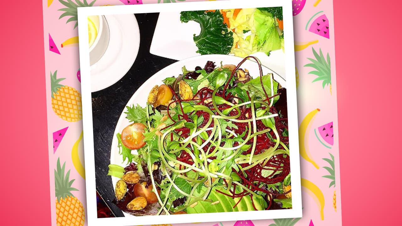 Una de las mejores cosas que le han pasado en su estadía en México es encontrar una gran variedad de frutas frescas y deliciosas. Tener una buena alimentación es indispensable para nuestra digital host y eso lo deja bien claro en su canal de YouTube "The Fruit Gypsy".