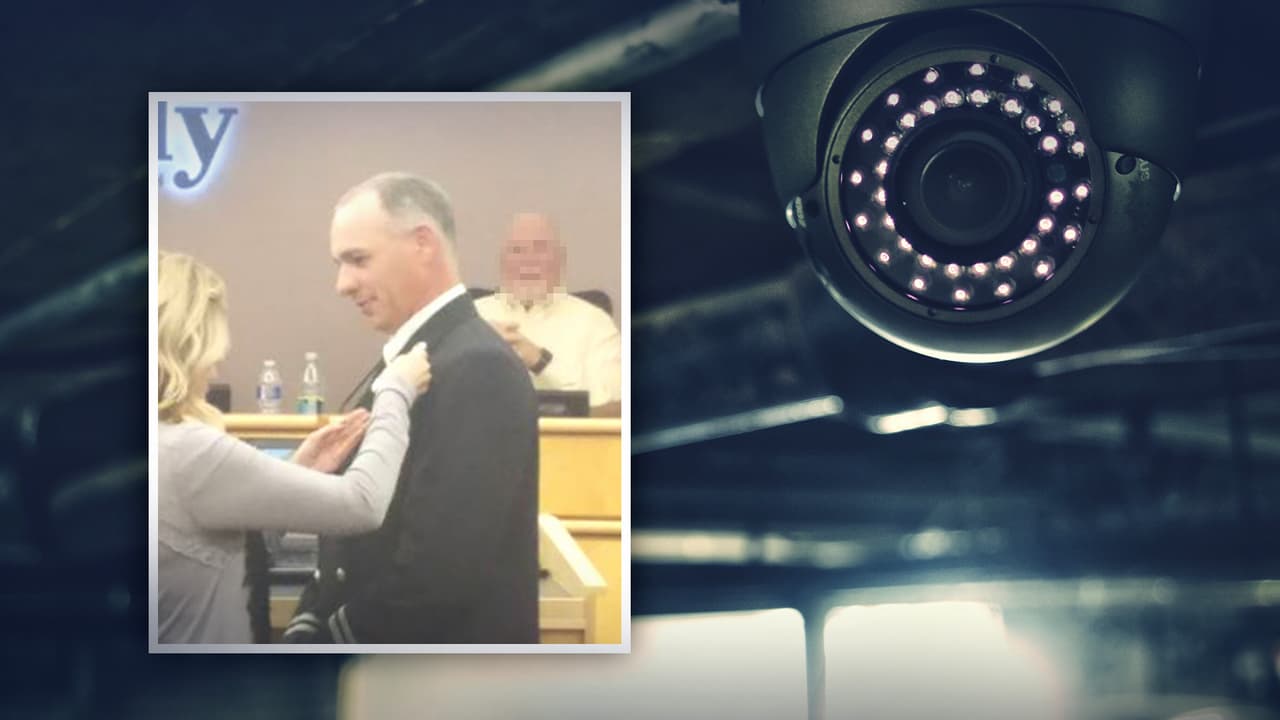 El capitán de bomberos de Sandy City es arrestado por esconder una cámara para grabar a jovencitas desnudas