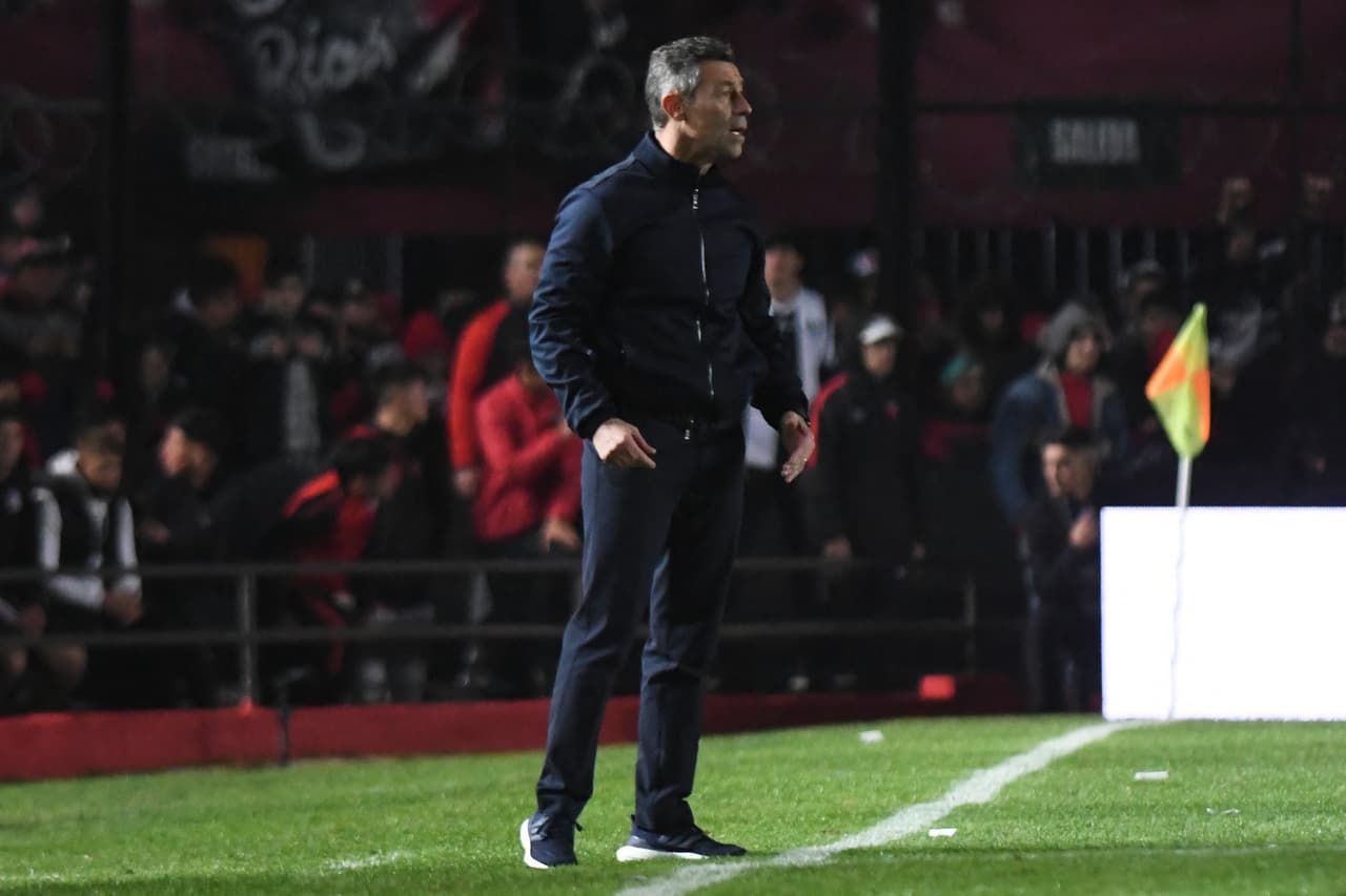 Talleres de Córdoba se impuso 0-2 a Colón en el Estadio Brigadier López para meterse entre los mejores ocho de la Copa Libertadores gracias a un global de 1-3.