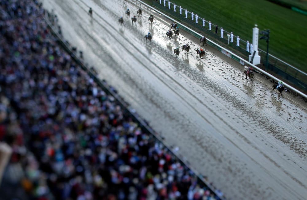 Con esta, es la segunda vez que Velázquez se erige vencedor en el Kentucy Derby, al igual que Pletcher. "Es muy especial", reconoció el jinete, de 46 años. Velázquez ganó más de 1.6 millones.