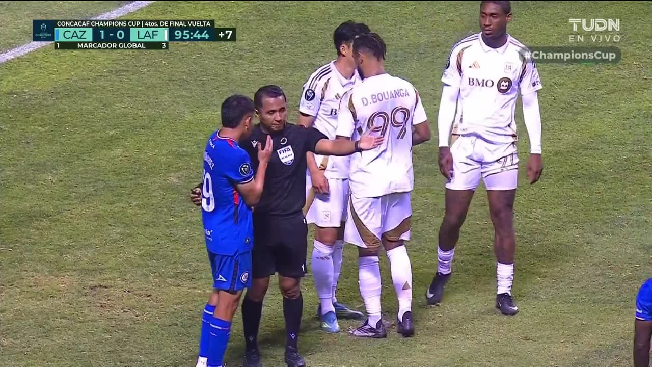 ¡GOL!  anota para LAFC. Denis Bouanga