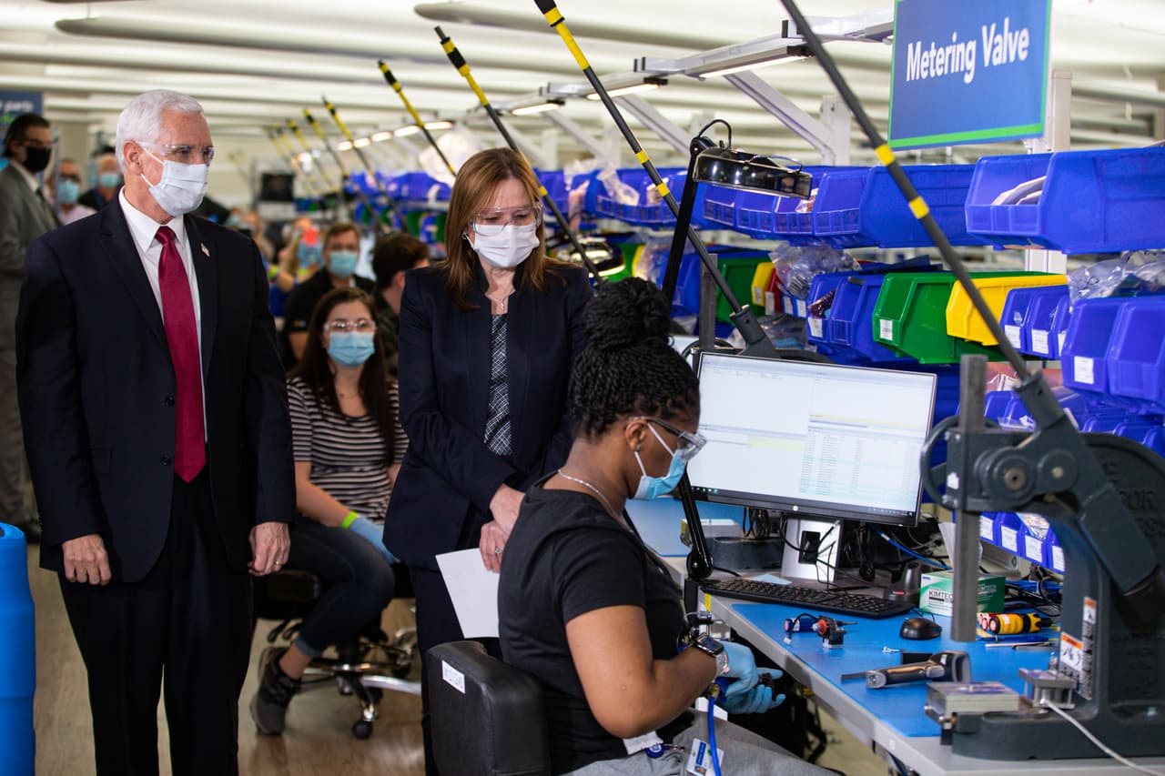 <b>General Motors.</b> La empresa automotriz anunció que está contratando empleados temporales para ensamblar respiradores artificiales en su planta de Kokomo, Indiana, donde necesitan unas 1,100 personas. Esta empresa tiene un contrato con el gobierno para fabricar 30,000 de estos aparatos para el mes de agosto.
<a href="https://www.univision.com/noticias/salud/mapa-actualizado-del-coronavirus-cifras-de-casos-confirmados-y-fallecidos"><u>Vea aquí nuestro mapa actualizado del coronavirus: cifras de casos confirmados y fallecidos</u></a>
<br>