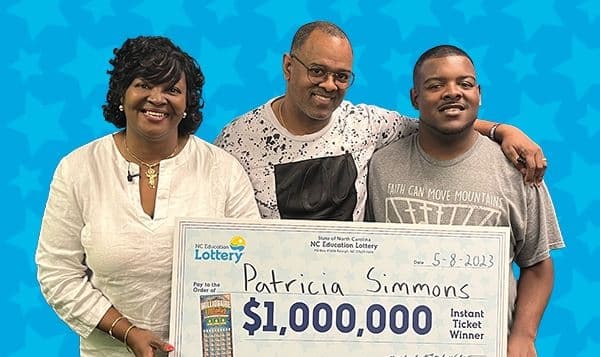 “Fue irreal ver eso”, dice mujer que gana $1 millón en la lotería una semana después de comprar su primera casa