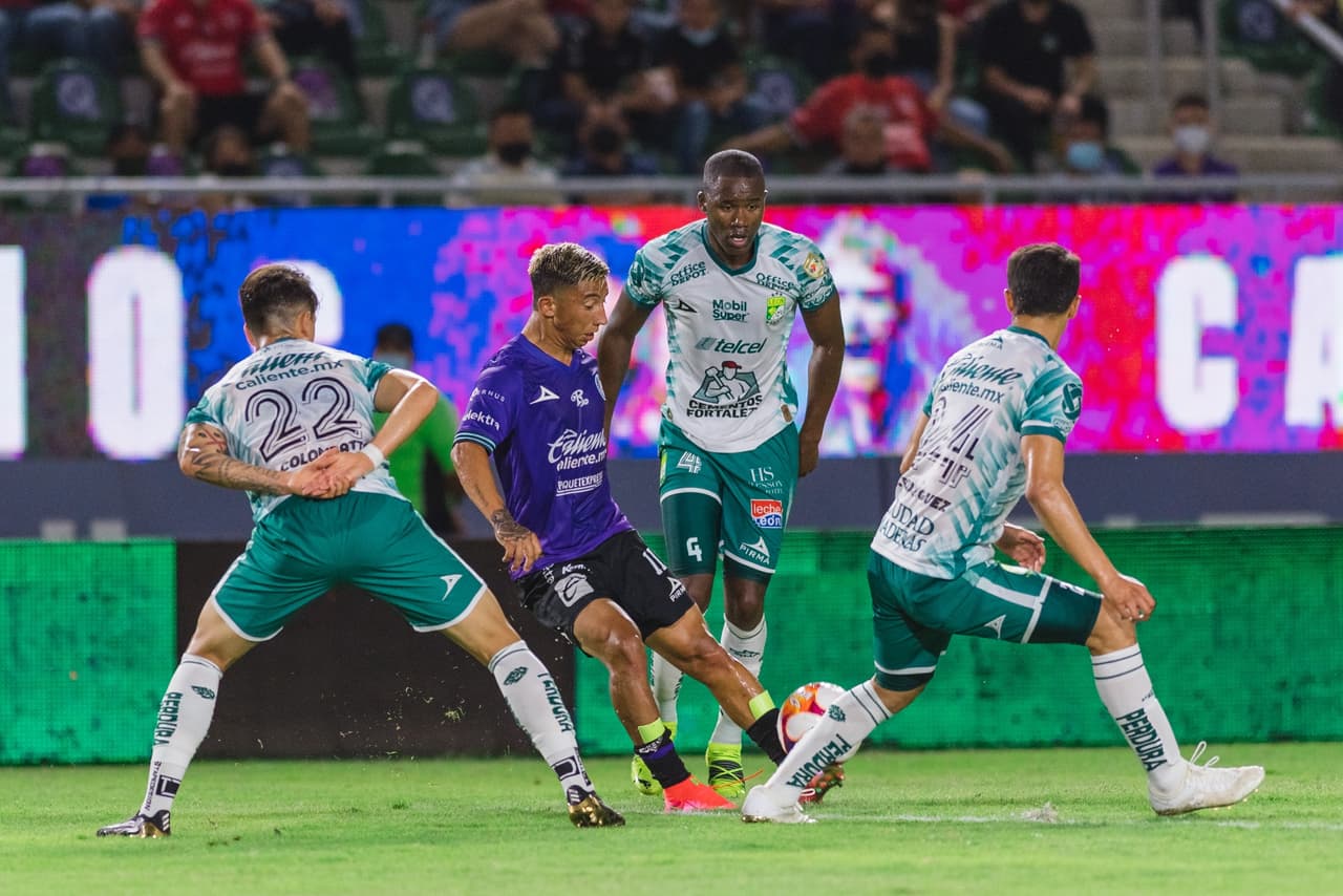 Mazatlán sería otro en el segundo tiempo, nadie imaginó que los locales le meterían un baile al campeón.