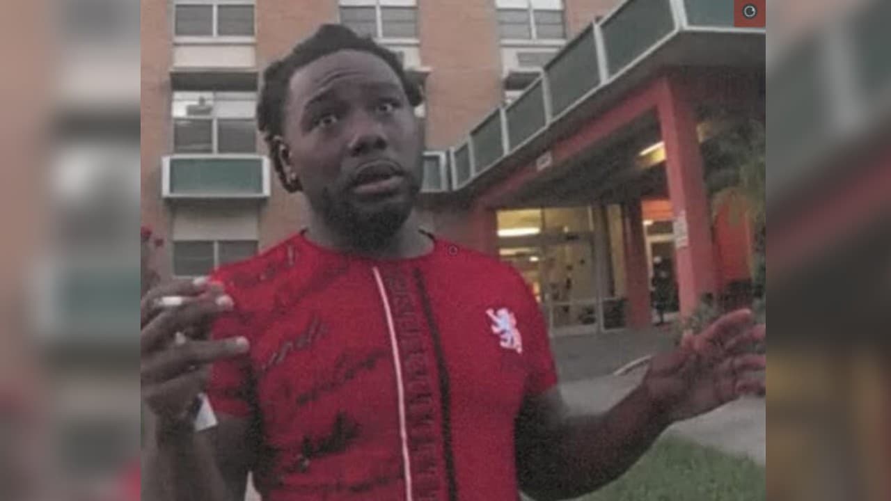 Buscan a sospechoso de matar a tiros a una mujer hallada dentro de un vehículo en Deland