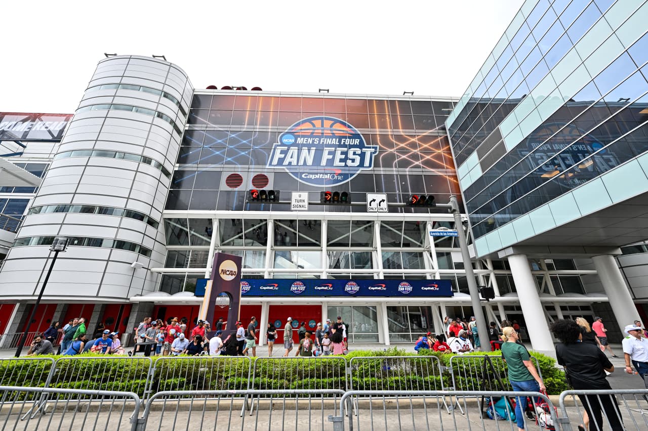 Pero, si no quieres ir al juego y buscas otro tipo de diversión, el Fan Fest estará abierto hasta las 6 pm.