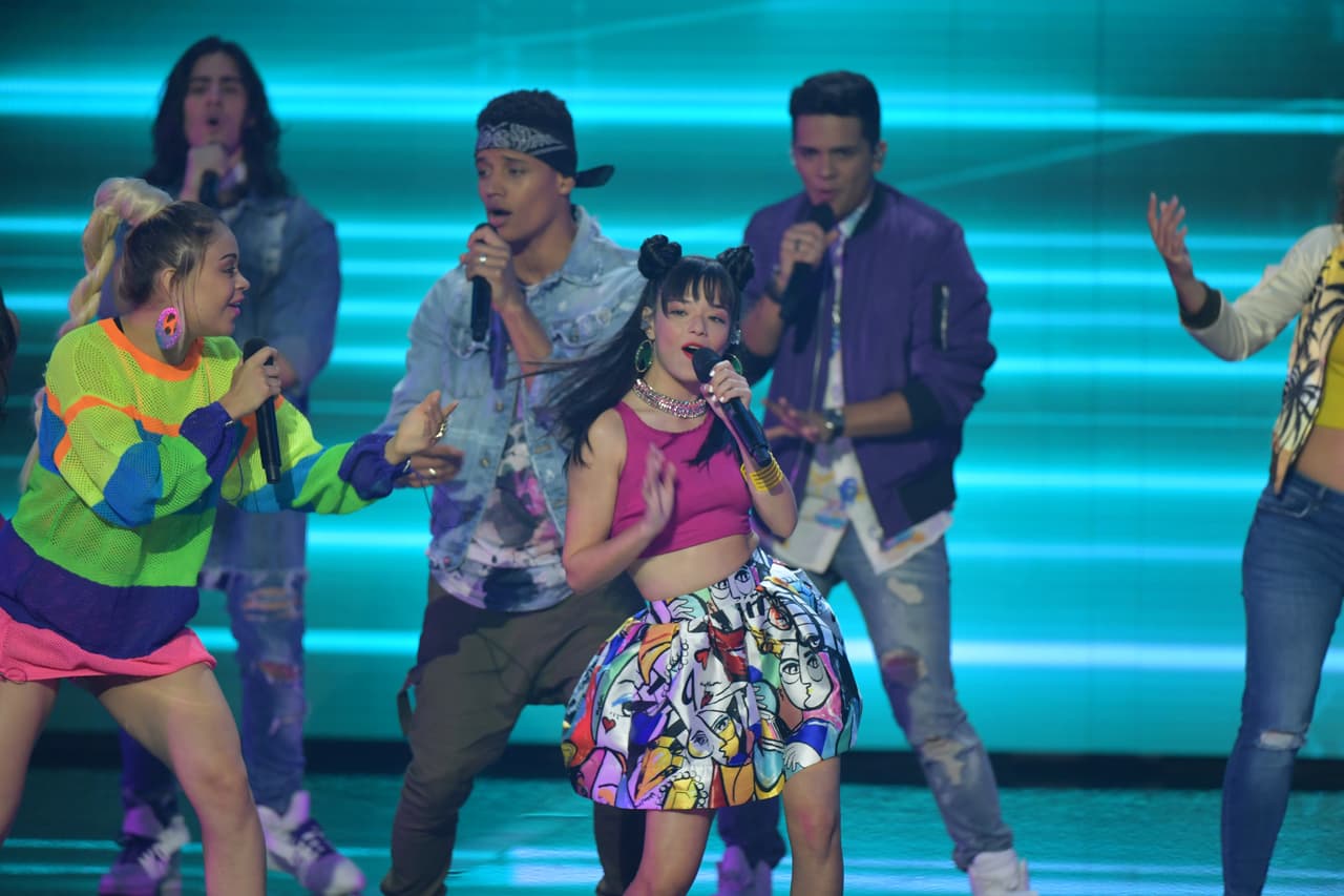 Todos juntos cantaron "La Bicicleta" de Carlos Vives y Shakira.
<a href="http://www.univision.com/shows/la-banda/los-chicos-de-la-banda-se-montaron-en-la-bicicleta-de-carlos-vives-y-shakira-video" target="_blank"><b>Mira el video</b></a>.