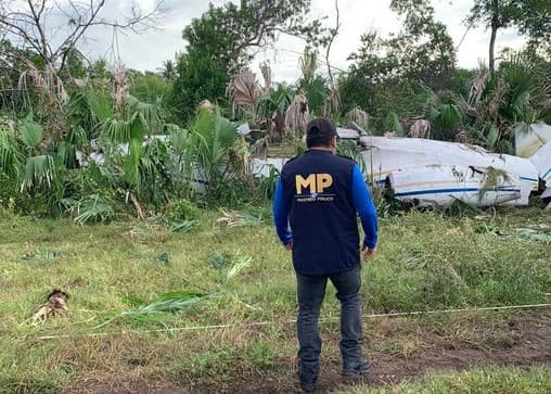 “Estamos hablando de una industria que tiene suficiente dinero para abandonar en la selva aviones que valen millones”, dijo el coronel del Ejército de Guatemala, Juan de la Paz, a The Washington Post.