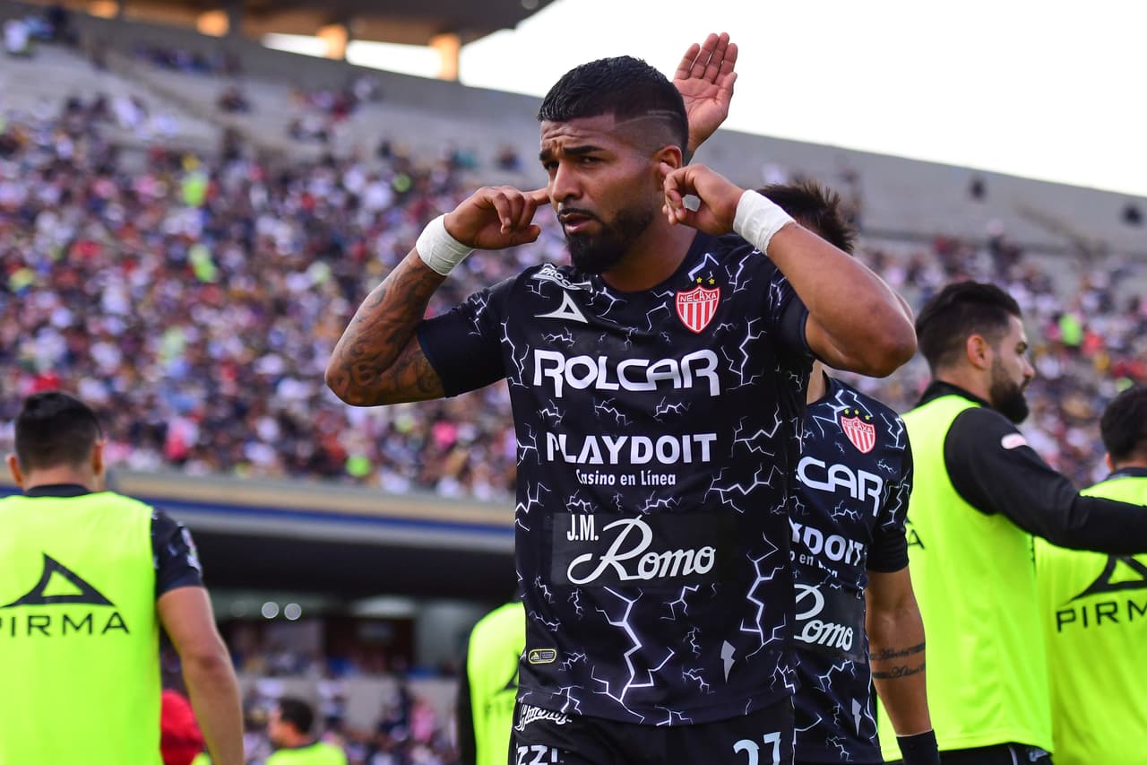 Al 61’, Aguirre conseguía el doblete de cabeza y el 0-3 tras una desatención en el área puma que parecía sellar la victoria de los visitantes.